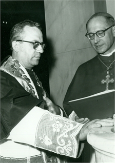 Il Vescovo consegna la Chiesa di Barbarolo a don Giorgio nuovo abate parroco.